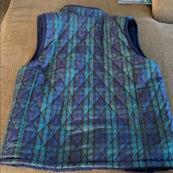 Dual sided Sherpa Vest - Picture 4 of 4